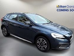 Blue Used 2016 Volvo V40 CC Estate | £9,800 (Fair price)