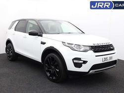 White Used 2015 Land Rover Discovery Sport HSE SUV | £14,460 (Fair price)