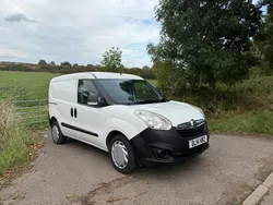 White Used 2014 Vauxhall Combo MPV | £2,495 (Fair price)