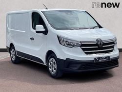 Black Used 2024 Renault Trafic MPV | £19,990 (Super price)