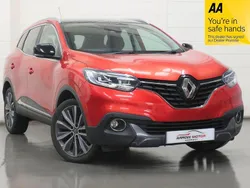 Red Used 2016 Renault Kadjar Signature SUV | £7,749 (Fair price)