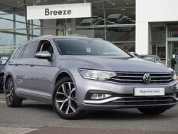 Used 2023 VW Passat SEL Estate | £18,490 (Fair price)
