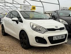 White Used 2013 Kia Rio 3 Hatchback | £2,990 (Fair price)