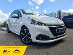 White Used 2019 Peugeot 208 S Hatchback | £5,495 (Fair price)
