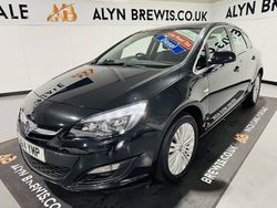 Black Used 2014 Vauxhall Astra Excite Hatchback | £3,399 (Fair price)