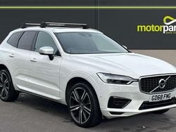 Ice white gloss Used 2019 Volvo XC60 R-Design Pro SUV | £24,650 (Good price)