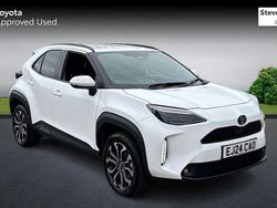 Used 2025 Toyota Yaris Hybrid Design Estate | £22,300 (Good price)