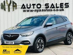 Grey Used 2018 Vauxhall Grandland X Sport SUV | £9,999 (Good price)