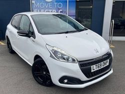 White Used 2019 Peugeot 208 GT-line Hatchback | £9,495 (Super price)