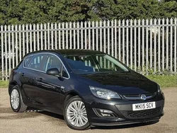Black Used 2015 Vauxhall Astra Excite Hatchback | £4,995 (Good price)