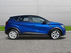 Blue Used 2022 Renault Captur Iconic SUV | £13,450 (Fair price)