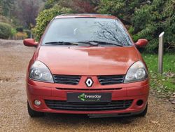 Red Used 2005 Renault Clio II Extreme Hatchback | £599 (Good price)