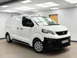 White Used 2017 Peugeot Expert Van | £6,979 (Fair price)
