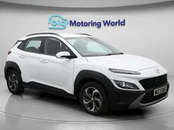 White Used 2022 Hyundai Kona SE SUV | £15,250 (Good price)