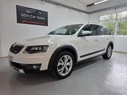 White Used 2015 Skoda Octavia Estate | £13,795 (Fair price)