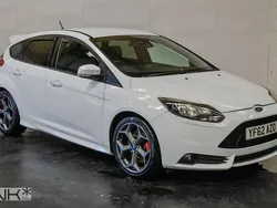 White Used 2012 Ford Focus ST Hatchback | £7,250 (Fair price)