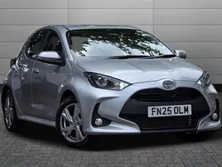 Silver Used 2025 Toyota Yaris Hybrid Hatchback | £20,450 (Fair price)