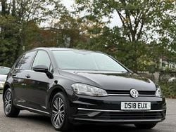 Black Used 2018 VW Golf VII SE Hatchback | £9,395 (Fair price)