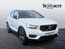 White Used 2019 Volvo XC40 R-Design Pro SUV | £17,495 (Fair price)