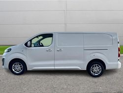 White Used 2021 Vauxhall Vivaro Sportive Van | £14,990 (Good price)
