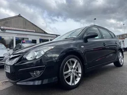Black Used 2011 Hyundai i30 Premium Estate | £3,495 (Expensive)