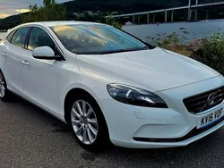 White Used 2016 Volvo V40 SE Lux Estate | £8,495 (Fair price)