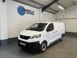 White Used 2022 Peugeot Expert Premium Van | £13,990 (Fair price)