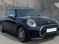 Black Used 2022 Mini Cooper Exclusive Hatchback | £18,490 (A bit pricey)