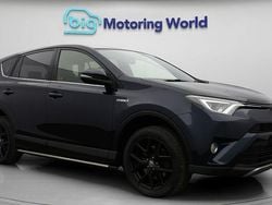 Used 2018 Toyota RAV4 Hybrid Design SUV | £18,400 (Super price)