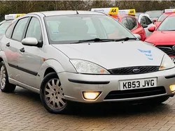 Silver Used 2004 Ford Focus Zetec Hatchback | £850 (Fair price)