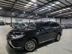 Black Used 2020 Mitsubishi Outlander P-HEV Estate | £13,780 (Fair price)