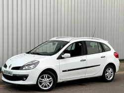 White Used 2008 Renault Clio GrandTour Dynamique Estate | £2,195 (Expensive)