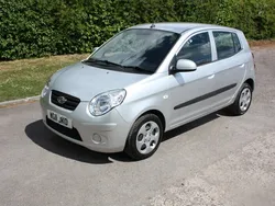 Silver Used 2011 Kia Picanto Hatchback | £2,995 (Fair price)