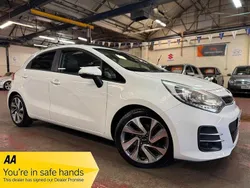 White Used 2016 Kia Rio 4 Hatchback | £7,489 (Fair price)