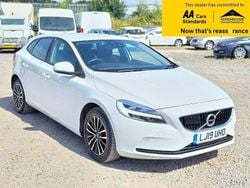 White Used 2019 Volvo V40 Momentum Estate | £8,988 (Fair price)