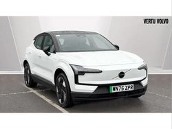 White New 2025 Volvo EX30 Plus SUV | £31,357 (Fair price)
