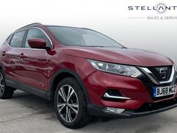 Red Used 2018 Nissan Qashqai N-Connecta SUV | £9,333 (Good price)