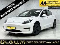White Used 2020 Tesla Model 3 Standard Range Plus Sedan | £18,300 (Expensive)