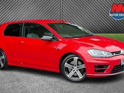 Red Used 2016 VW Golf VII R Hatchback | £13,999 (Fair price)