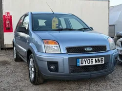 Blue Used 2006 Ford Fusion Zetec Hatchback | £999 (Good price)