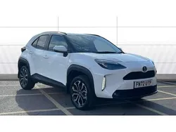 White Used 2023 Toyota Yaris Cross Design SUV | £19,906 (Good price)