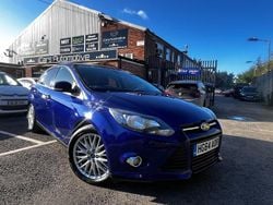 Blue Used 2014 Ford Focus Zetec Hatchback | £4,695 (Fair price)