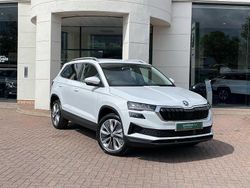 Moon white metallic Used 2025 Skoda Karoq SE L SUV | £23,990 (Fair price)