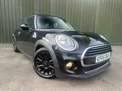 Black Used 2015 Mini Cooper D Hatch Hatchback | £4,850 (Fair price)