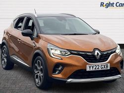 Desert orange/black Used 2022 Renault Captur SE SUV | £14,999 (Fair price)