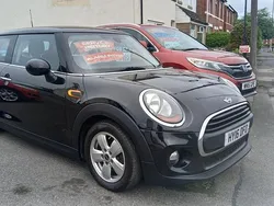 Black Used 2016 Mini Cooper Hatch Hatchback | £4,995 (Fair price)