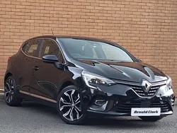 Black Used 2022 Renault Clio V SE Hatchback | £14,298 (Fair price)