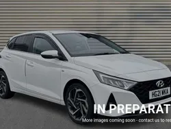 White Used 2021 Hyundai i20 Premium Hatchback | £14,152 (Fair price)