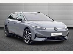 Moonstone grey New 2025 VW ID.7 Pro Hatchback | £41,950 (Fair price)