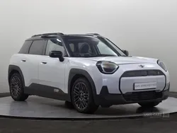 White New 2024 Mini Aceman Classic SUV | £29,995 (Super price)